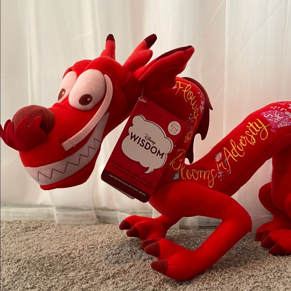RARE Disney Wisdom Collection. MUSHU red dragon plush with intricate embroidery. - Picture 10 of 10